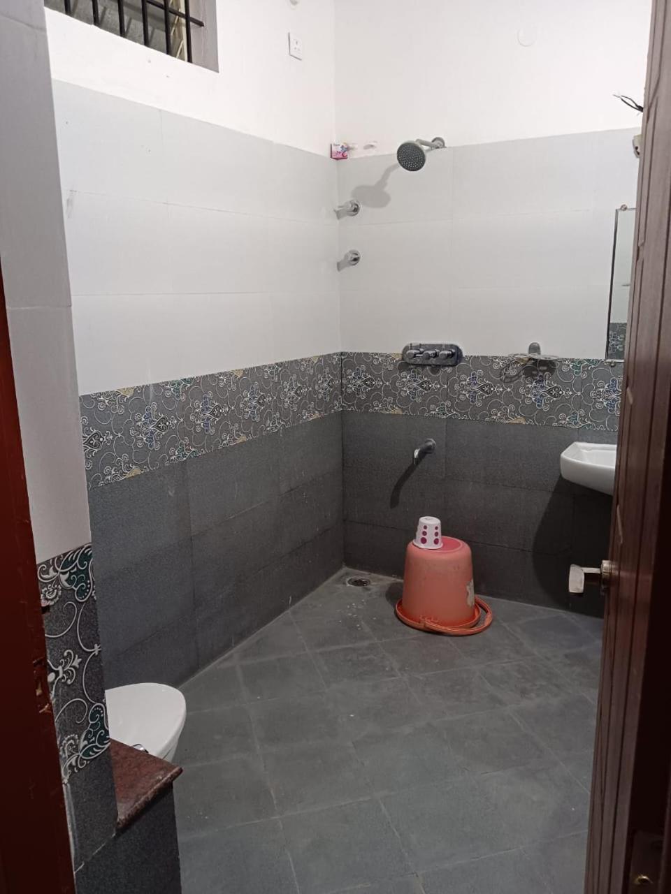 Venissa Serviceapartment Chikmagalūr 外观 照片